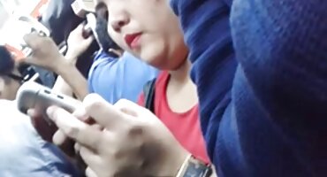 লোকটি পালঙ্কে ছাত্রকে পায়ূ হিন্দি সেক্সি বিএফ সেক্স শেখায়।