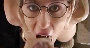 একটি শিশ্ন উপর একটি asshole সঙ্গে একটি উলকি স্বর্ণকেশী খোঁচা সেক্সি বিএফ সেক্সি বিএফ