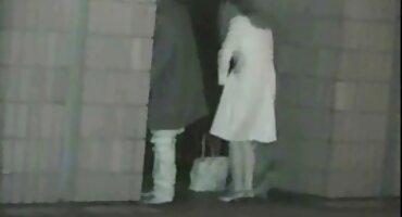 পুরুষ একটি মেয়ের মলদ্বার এবং ভগ leggings মধ্যে আঙ্গুলের আগে পাছায় বিএফ সেক্সি বিএফ চোদা