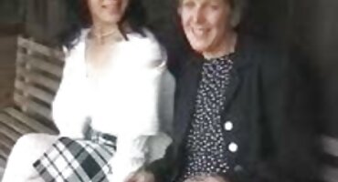 দুই কমরেড একটি স্বর্ণকেশী মডেলের পাছা এবং বেঙ্গলি বিএফ সেক্সি ভগ চোদন