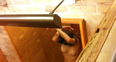 একটি ভিড় মধ্যে বলছি তার মুখে একটি শেষ সঙ্গে স্টকিংস মধ্যে বিএফ সেক্সি বিএফ একটি asshole bitch fuck