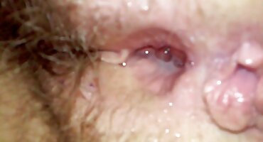 একজন অভিজ্ঞ ব্যক্তি শক্তিশালীভাবে তার লিঙ্গটি রাশিয়ান বেশ্যার ভোজপুরি সেক্সি বিএফ পাছায় রোপণ করেছিলেন