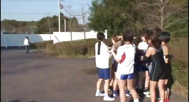 চর্মসার স্বর্ণকেশী শিশ্ন চুষে এবং পর্ন কাস্টিং এ সেক্সি বিএফ ডান্স এজেন্টদের দ্বারা fucked পায়