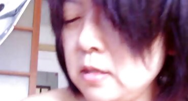 একটি blowjob পরে, একটি বেঙ্গলি বিএফ সেক্সি ছাত্র একটি বার্চ ভঙ্গিতে পাছা মধ্যে fucked ছিল