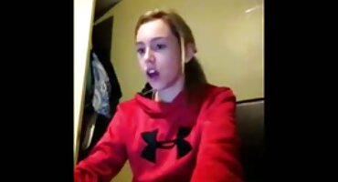 রাশিয়ান ছেলেরা একটি যুবককে তার বাঙালি সেক্সি বিএফ ভগ এবং পাছায় হাতুড়ি দেয়।