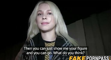 স্টকিংস মধ্যে তরুণ সেক্সি বিএফ ডান্স রাশিয়ান স্বর্ণকেশী গাধা মধ্যে দেয়