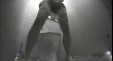 একটি দৈত্য dildo সঙ্গে একটি লেসবিয়ান একটি তরুণ স্বর্ণকেশী এর নিউ সেক্সি বিএফ পাছা প্রসারিত