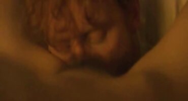 রাশিয়ান মোরগ নির্দয়ভাবে চিৎকার করা মারিঙ্কার হিন্দি বিএফ সেক্সি কুমারী মাইতে প্রবেশ করে।